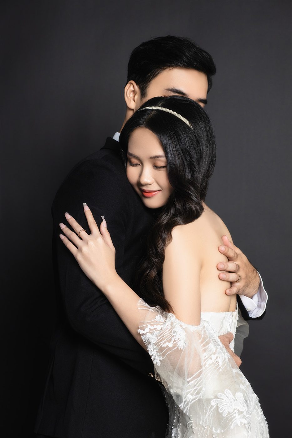 Ảnh cưới pre-wedding studio đẹp với phong cách ấn tượng - Album 01 - Hình 12